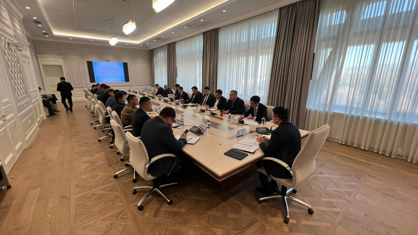 Безопасность продукции и детских площадок обсудили в Алматы