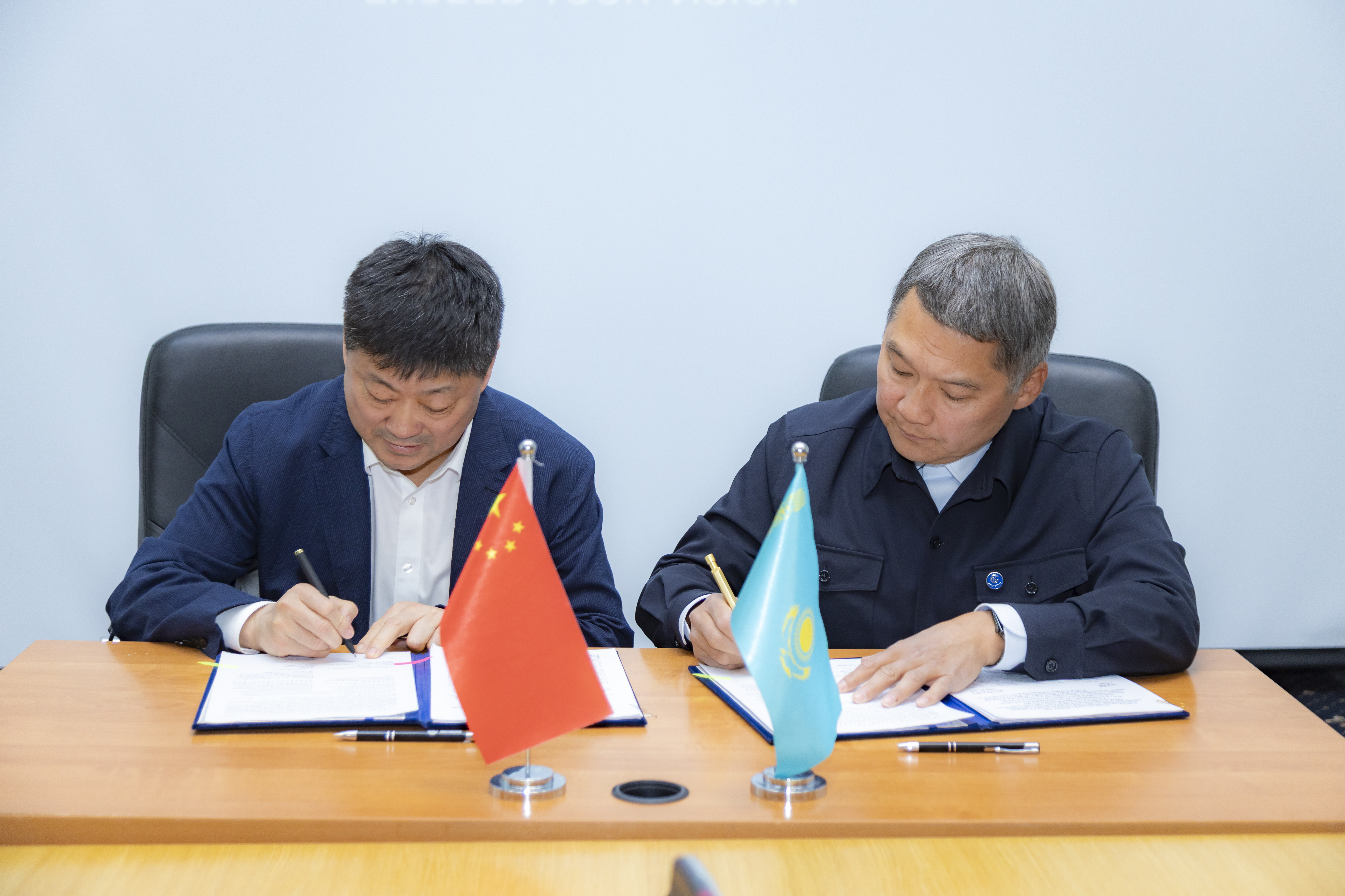 Дороги, ИИ и стандарты: о чем договорились Казахстан и Китай